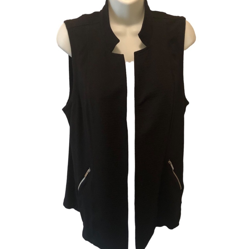 Chico’s Long Textured Black Vest Sz. 1/M Zipper Pockets Career Business Office